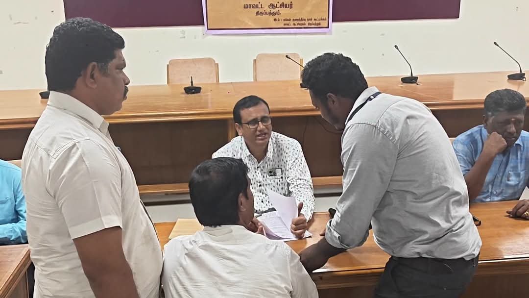 ஆம்பூர் அருகே மரப்பட்டு பகுதியில் மேம்பாலம் அமைக்கக் கோரி பொதுமக்கள் மனு!