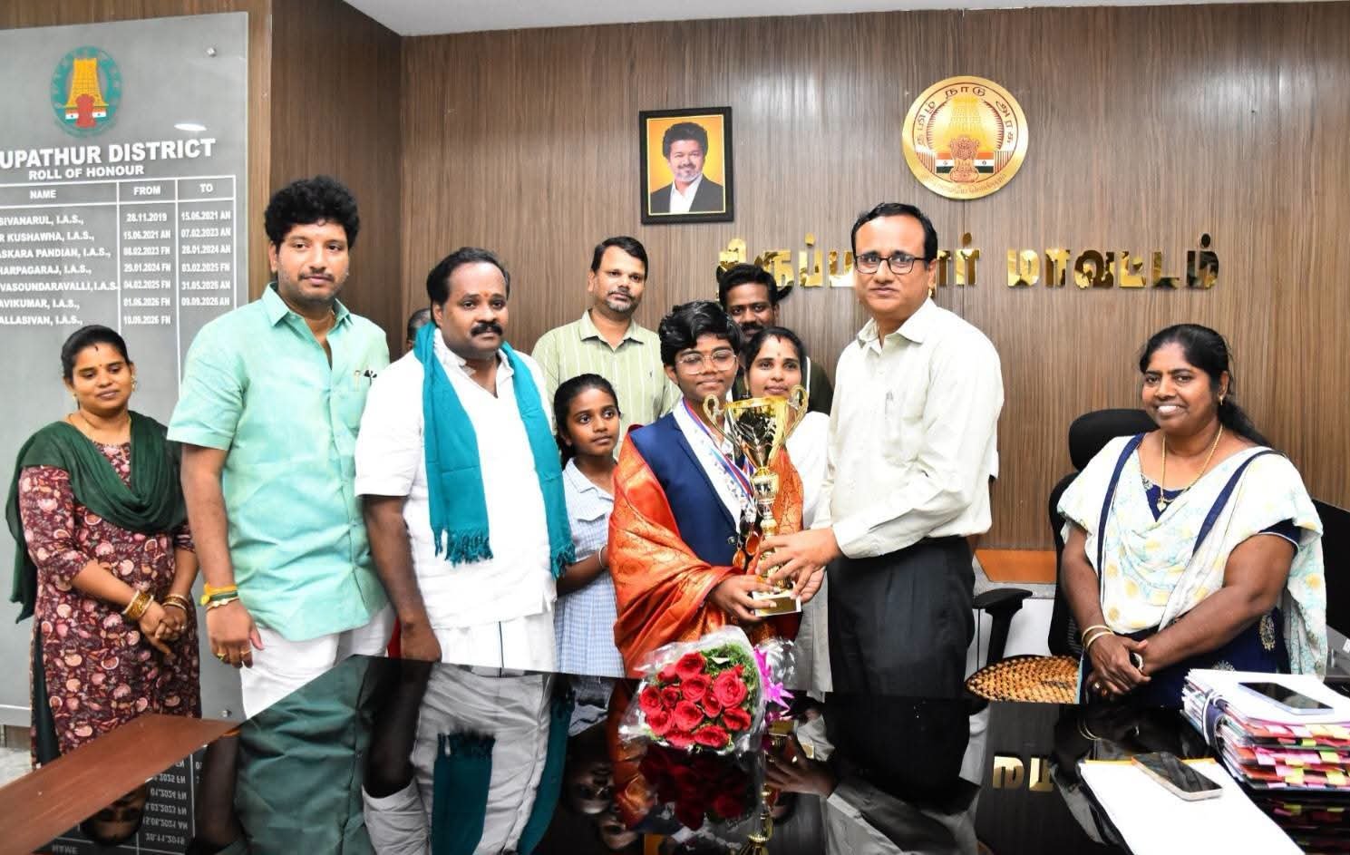 திருப்பத்தூர் மாவட்டத்தைச் சேர்ந்த மாணவி யாஷினி ஆசிய பள்ளிகள் செஸ் சாம்பியன்ஷிப் போட்டியில் 2 தங்கம், 2 வெள்ளிப் பதக்கங்கள் வென்று சாதனை!