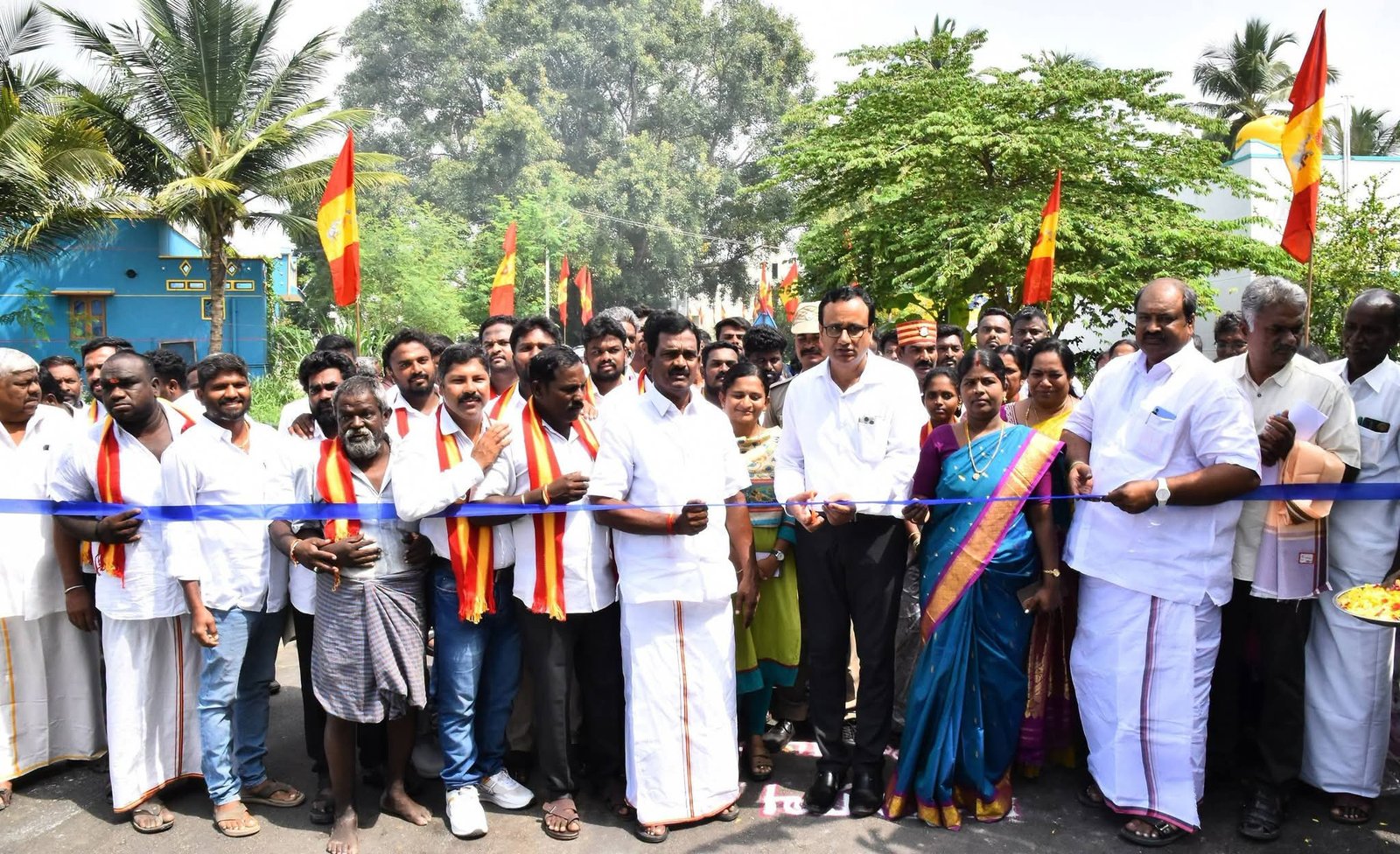 திருப்பத்தூர் மாவட்டத்தில் ரூ.5.61 கோடி மதிப்பீட்டில் 8 வளர்ச்சித் திட்டப் பணிகள் – மாவட்ட ஆட்சியர் மற்றும் சட்டமன்ற உறுப்பினர் என். திருப்தி தொடங்கி வைத்தனர்.