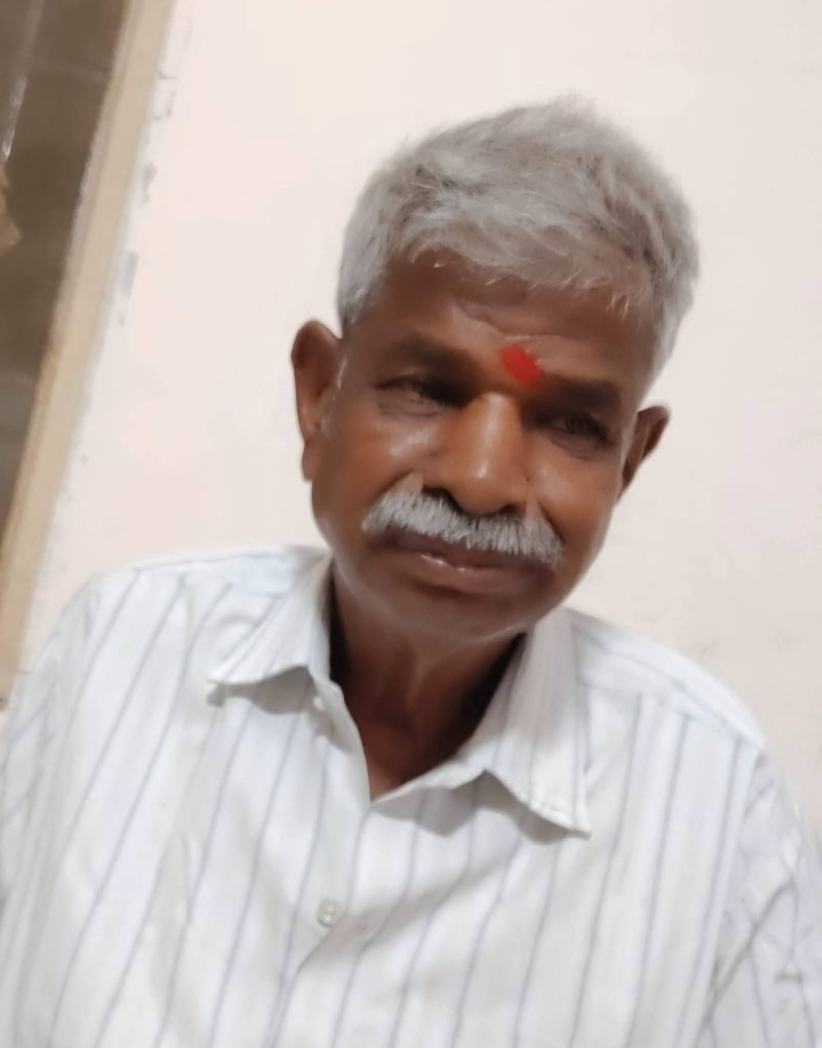 ஆம்பூர் அருகே விவசாய நிலத்தில் மின்சாரம் தாக்கி முதியவர் உயிரிழப்பு – கிராமிய காவல்துறையினர் விசாரணை.