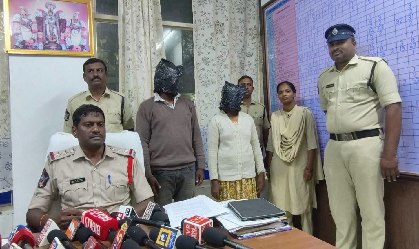 ஆந்திர வனப்பகுதியில் கணவரைக் கொன்று புதைத்த வழக்கு: மனைவி, கள்ளக்காதலன் கைது!