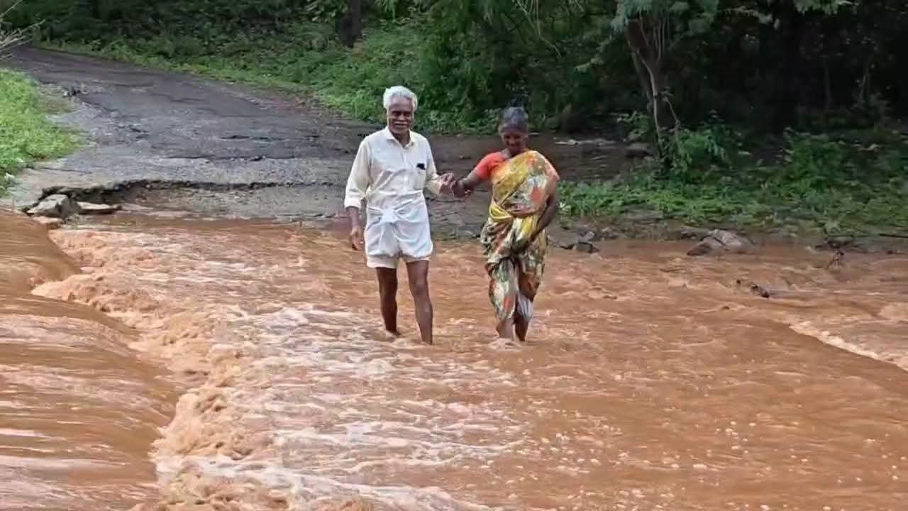 ஆம்பூர் அருகே தொடர் கனமழையால் தடுப்பணை நிரம்பி வெள்ளப்பெருக்கு!